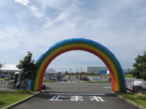０３　エアーアーチ　レインボー　内径６ｍ