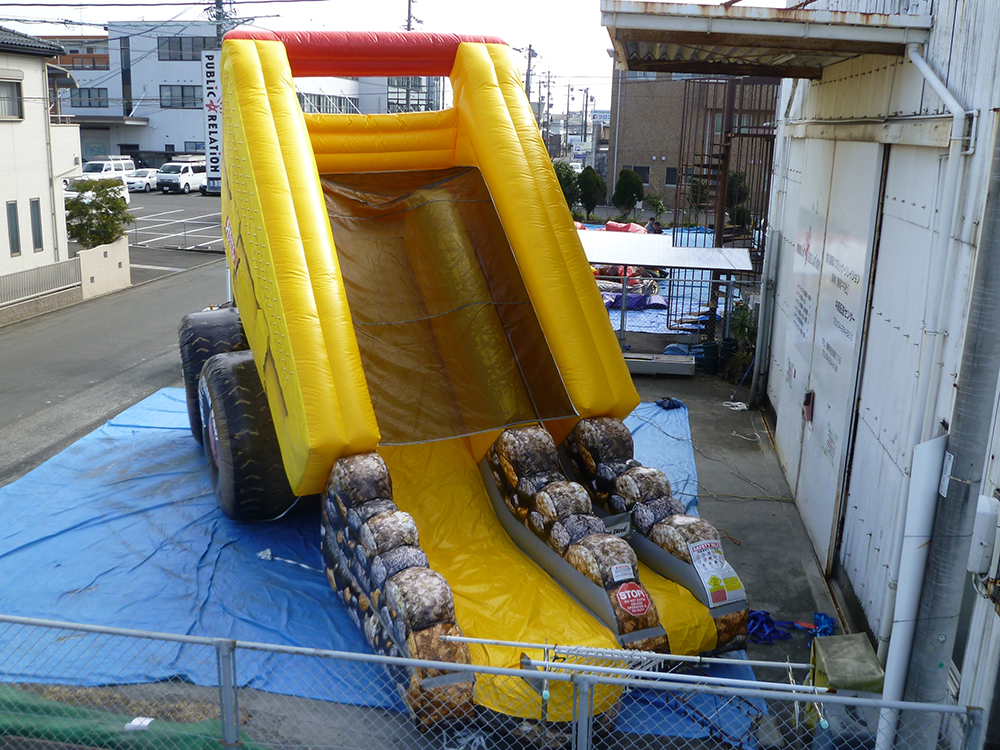１８　ダンプトラックスライダー