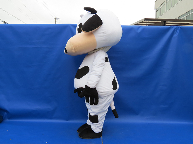 ０８　着ぐるみ　うし