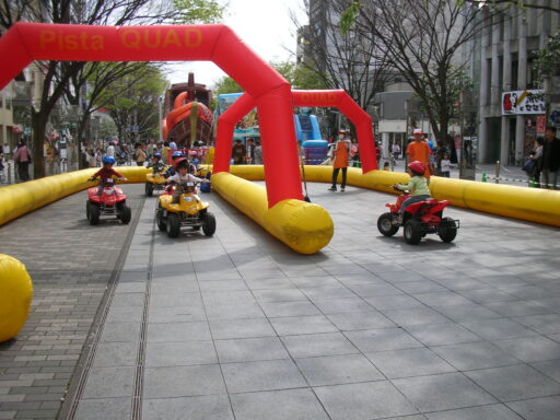 ０４　ハイテク四輪バギー（３台セット）