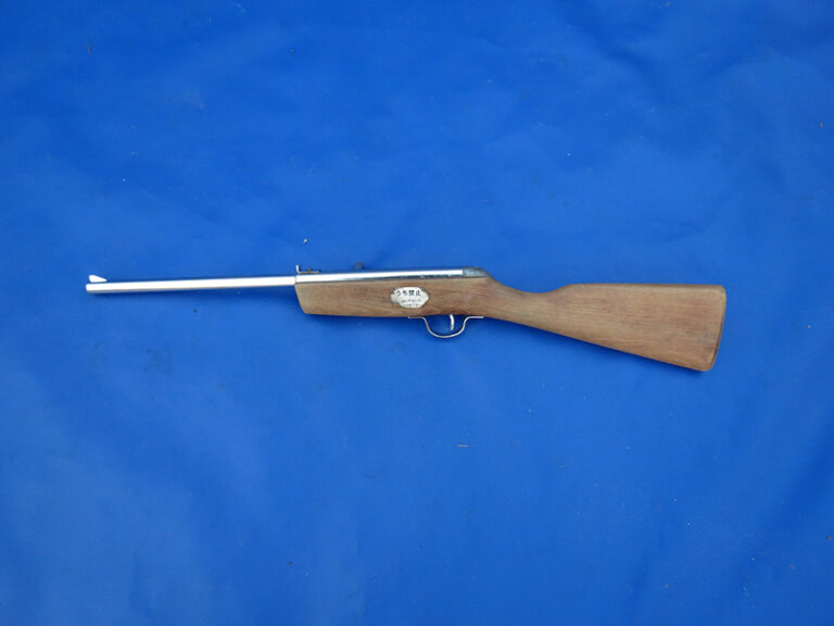 ３２　本格射的銃　木製　大人向け